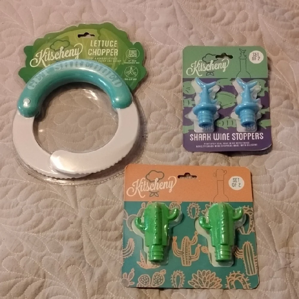 Kitscheny Lettuce Chopper, Cactus & Shark Wine Stoppers, NWT, Lot Of 3